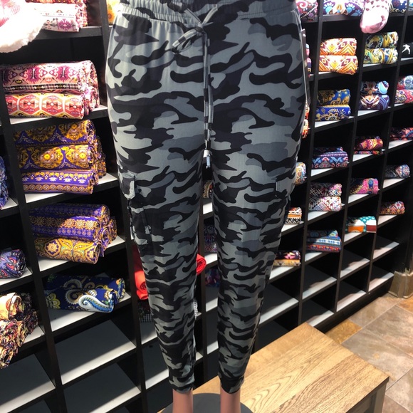 Joggers - Picture 4 of 6